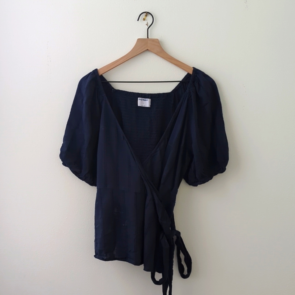 ❤️ Old Navy women's size large wrap top